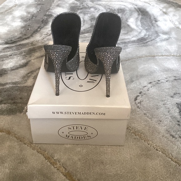 Steve Madden Rhinestone high heeled Mules - Picture 3 of 5